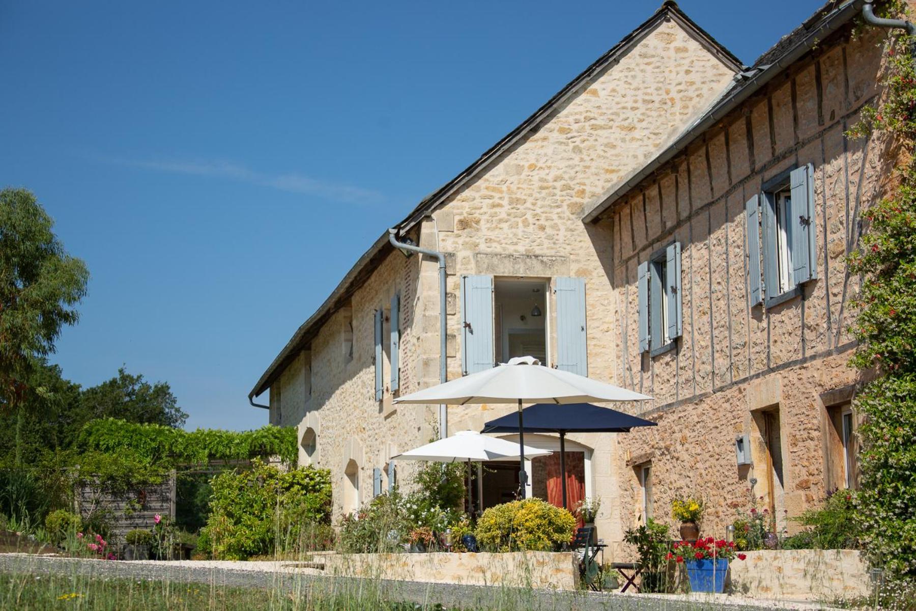 Maison D'Hotes La Maison De Leopold Terrasson Exterior foto