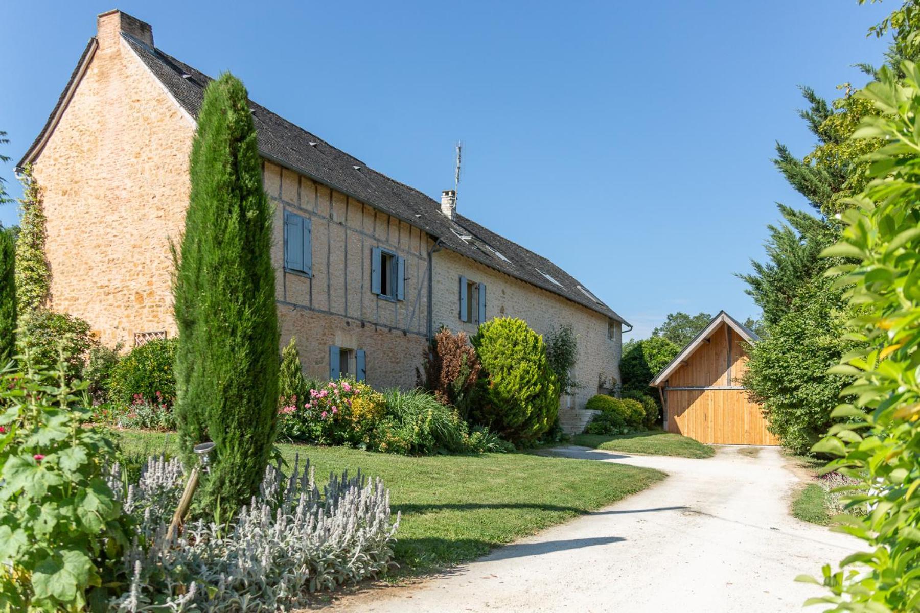 Maison D'Hotes La Maison De Leopold Terrasson Exterior foto